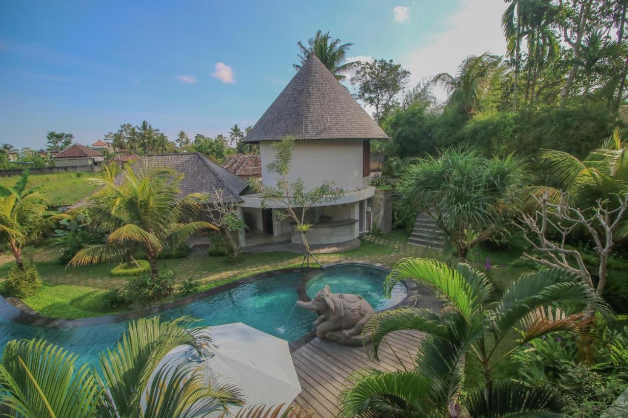 Queen At Gunung Sari Ubud  Exterior photo