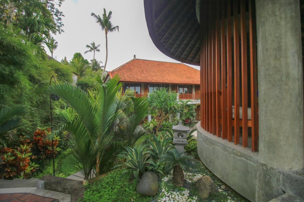 Queen At Gunung Sari Ubud  Exterior photo